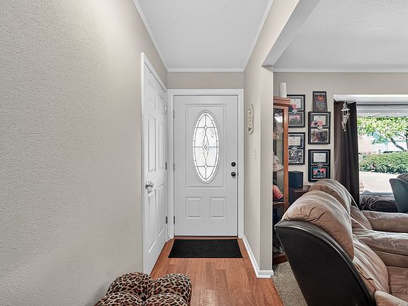 4th image of 3413 SW 34th St