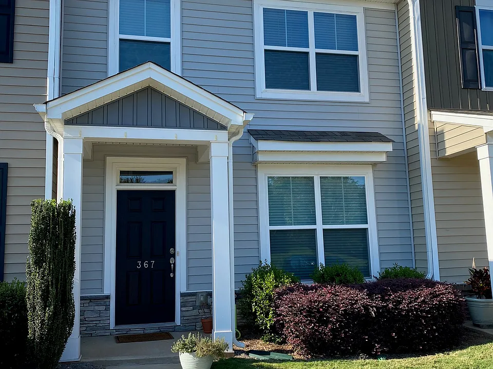 367 Intrepid Ct