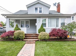 567 Tennyson Ave, Baldwin, NY 11510