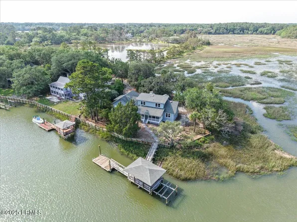 10 Broomfield Ln, Beaufort, SC 29907