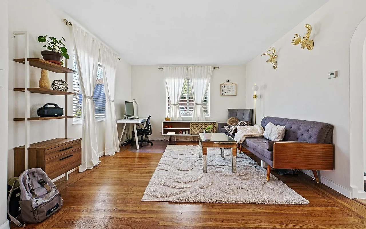 3403 Dakota St — Photo 1