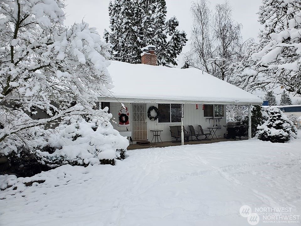 1st image of 1220 Mt Saint Helens Way NE