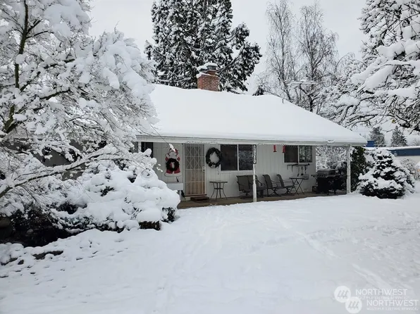 1220 Mt Saint Helens Way NE, Castle Rock, WA 98611