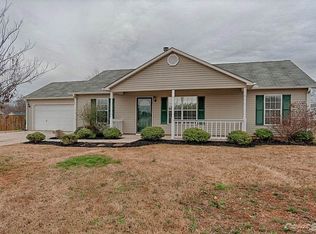 121 Meadow Green Dr, New Market, AL 35761