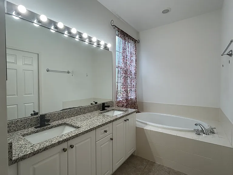 2549 Twain Dr — Photo 25
