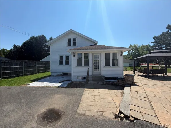 4300 Fay Rd, Syracuse, NY 13219