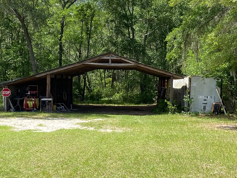 4015 US Highway 129 — Photo 20