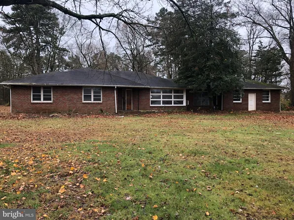 571 W Sherman Ave, Vineland, NJ 08360