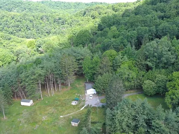 566 Shinbriar Hill Rd, Bramwell, WV 24715