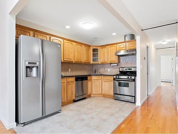 3rd image of 41 Bay 38 St #3C