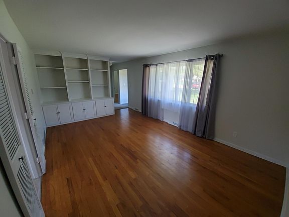 3rd image of 151 Electric Ave