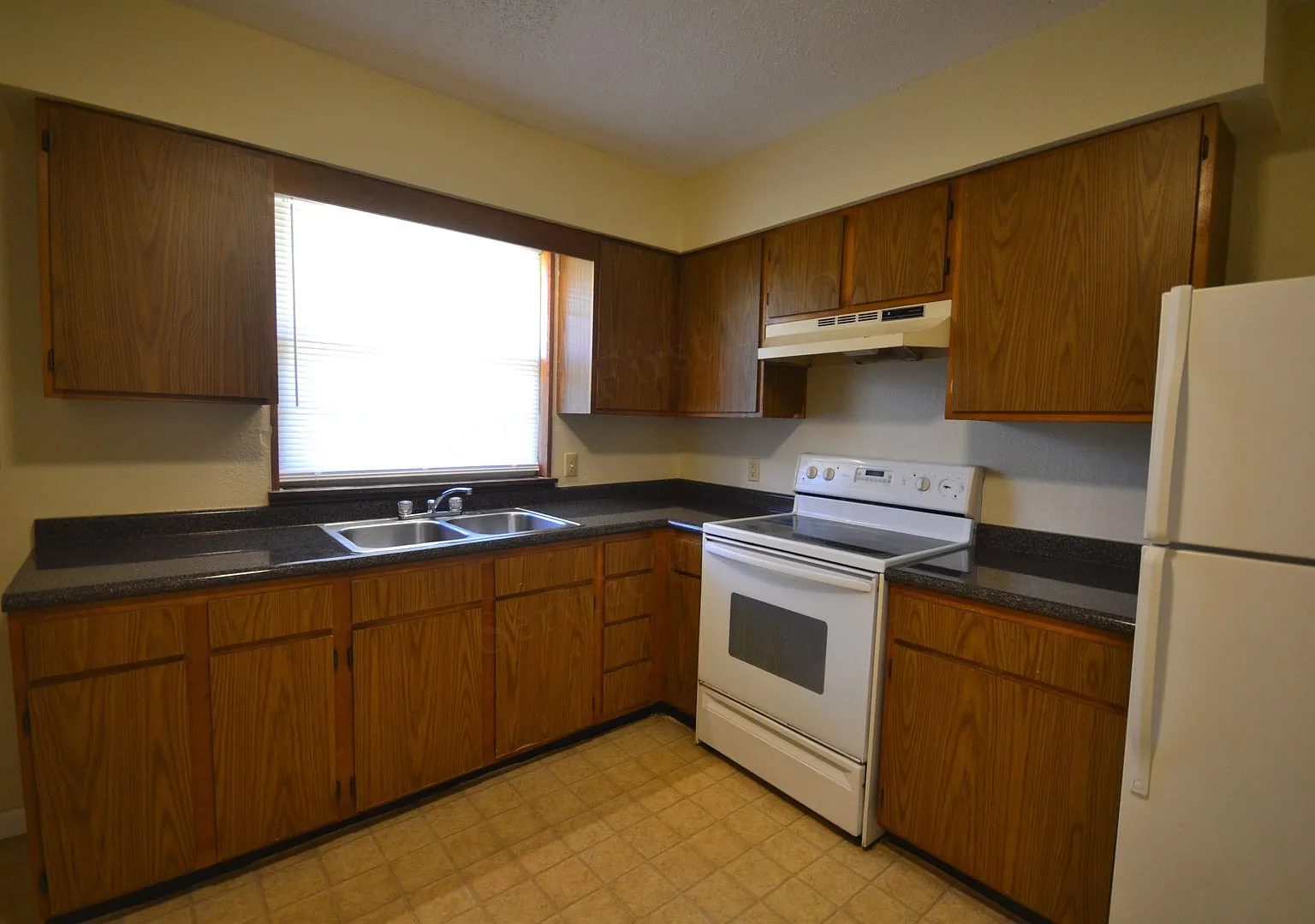 Greenfield Apartments — Photo 2