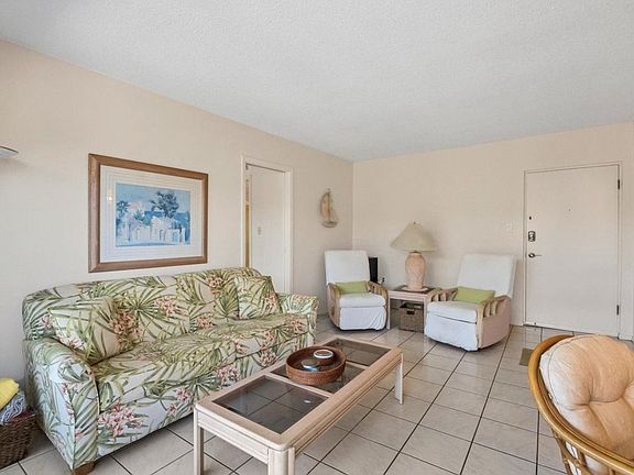 3rd image of 1255 Tarpon Center Dr APT 212