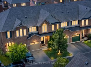651 Farmstead Dr #90, Milton, ON L9T 7W2