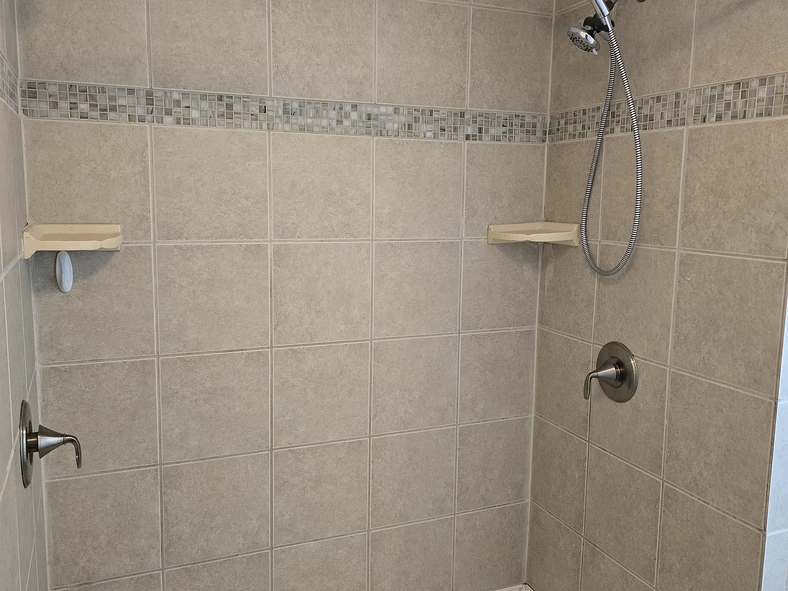 2 bed, 2000 sqft, $1,500 — Photo 4