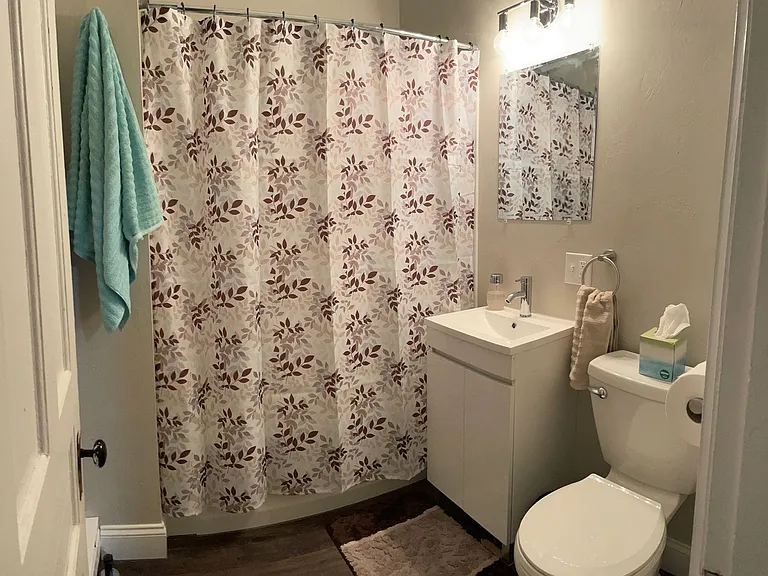 628 Jefferson St — Photo 9