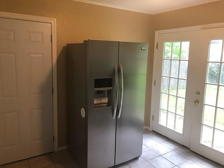 4737 S Cincinnati Ave — Photo 3
