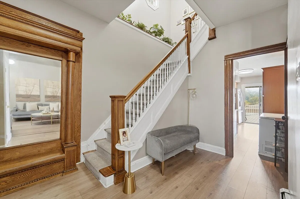 3 bed, 1.5 bath, 1550 sqft, $4,500 — Photo 3