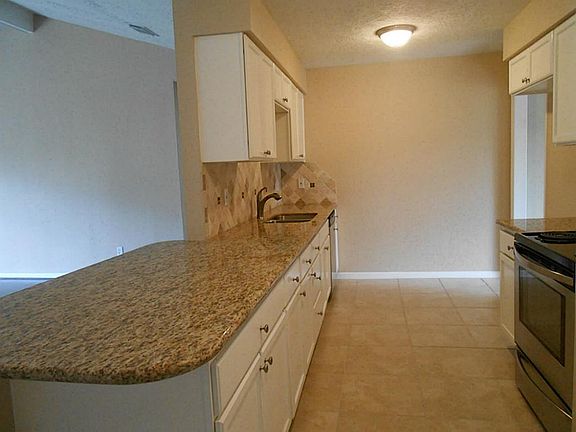 4th image of 17102 Bougainvilla Ln