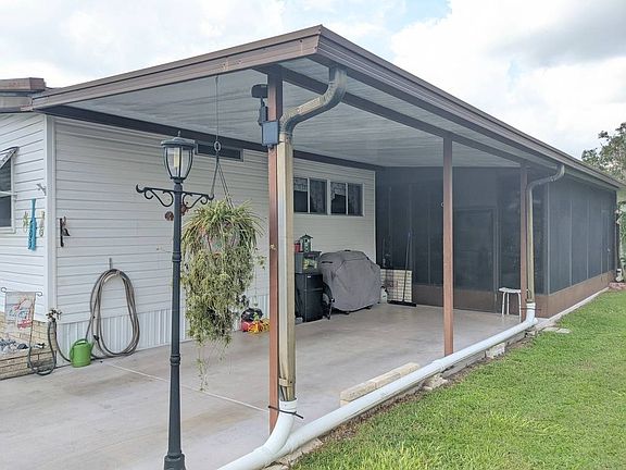4th image of 703 Aspen Dr