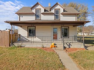 210 1st Ave, Underwood, IA 51576