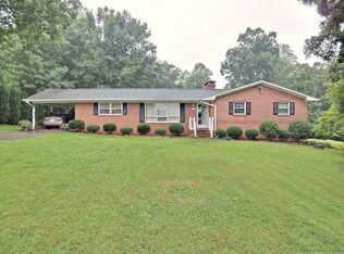 540 New Garden Rd, Winston Salem, NC 27107