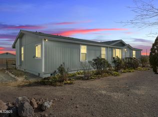 2550 Rawhide St, Silver Springs, NV 89429