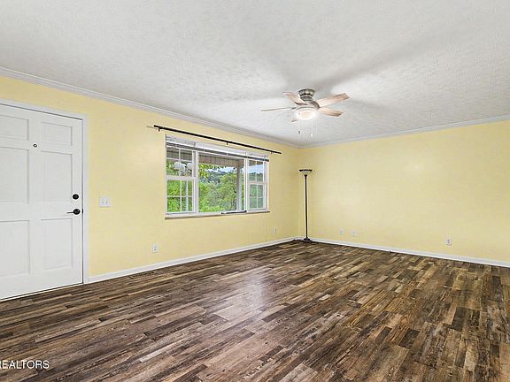 3rd image of 165 Justice Rd