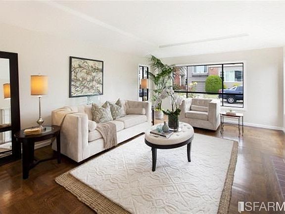 2nd image of 25 Palos Pl