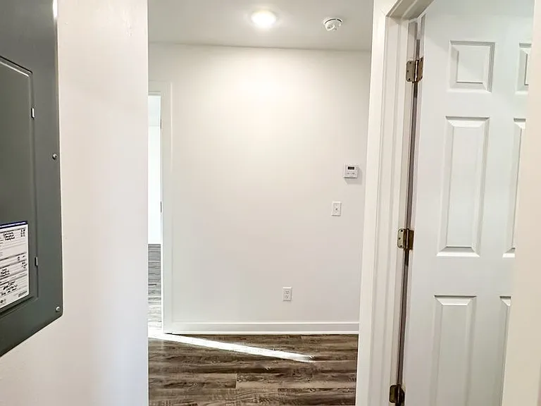 325 Westbrook Ct — Photo 20