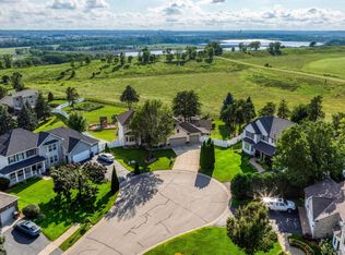 10237 Kiersten Pl, Eden Prairie, MN 55347