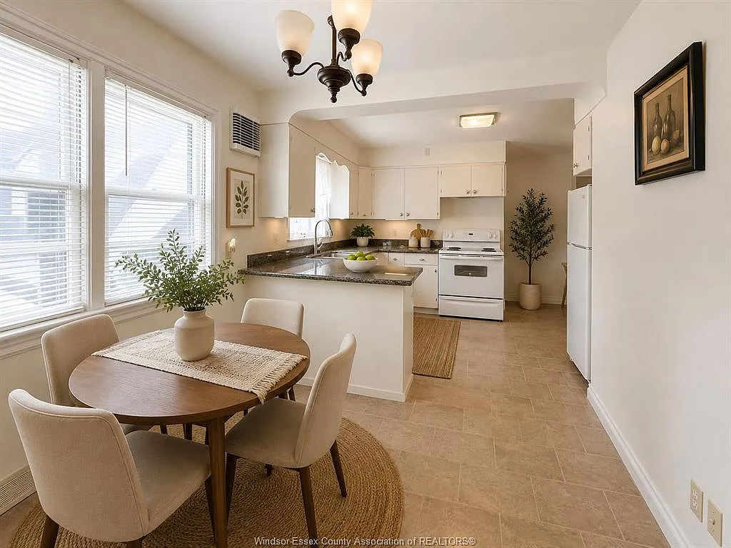 3 bed, 1.5 bath, $2,600 — Photo 4