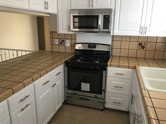 2nd image of 1515 Artesia Blvd APT 3