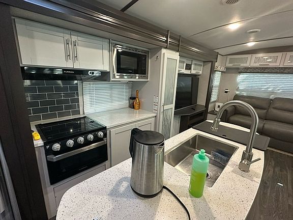 4th image of 119 N 57th Ave #4