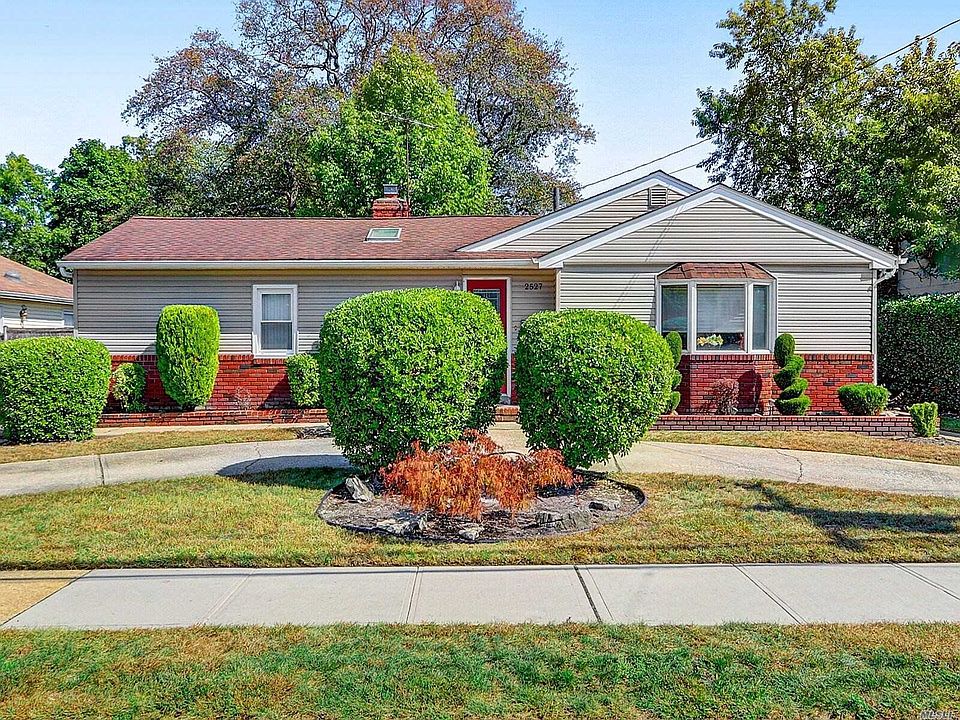 1st image of 2527 Park Pl