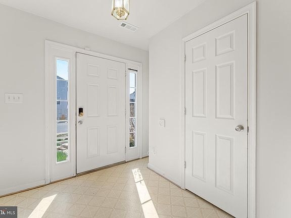 4th image of 7008 Wytheville Cir