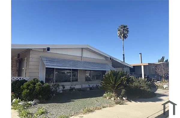 Building Photo - 569 La Cresta Dr