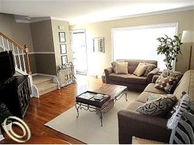 2nd image of 4815 Mansfield Ave #1