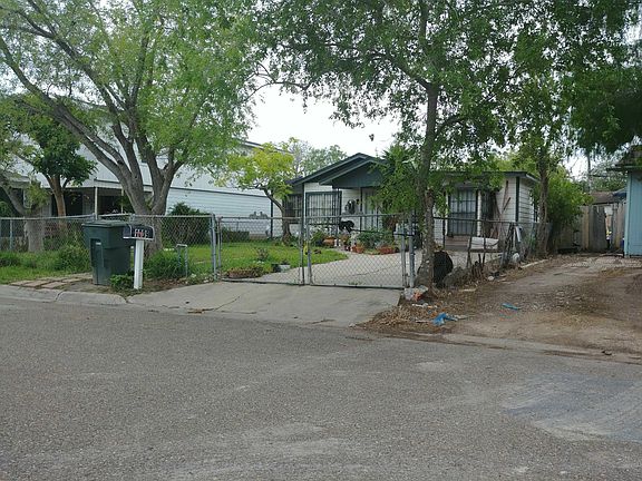 3rd image of 1809 Barcelona Ave