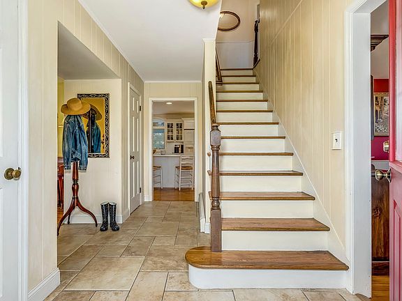 4th image of 211 S Snedecor Ave