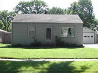1010 18th St S, Fargo, ND 58103