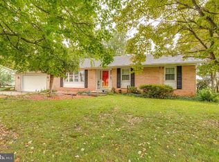 1400 Tuscawilla Dr, Charles Town, WV