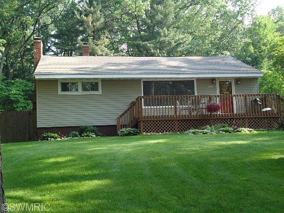 2nd image of 2180 Lake Ave