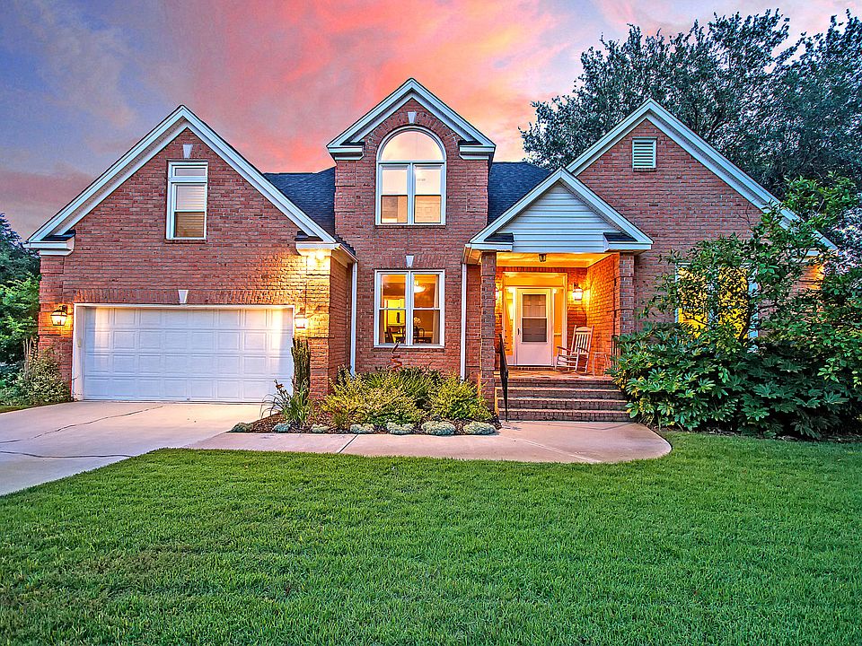 1st image of 1371 Southlake Dr
