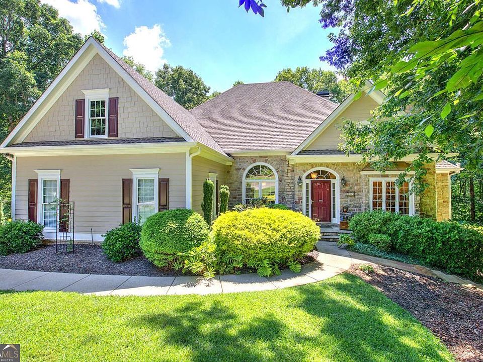 1st image of 302 Waterfall Ct