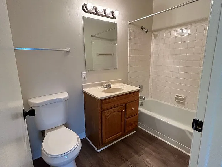 125 Bader St — Photo 12