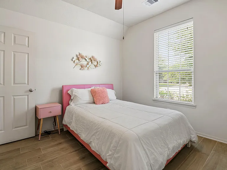 21930 Cascade Hollow Ln — Photo 5