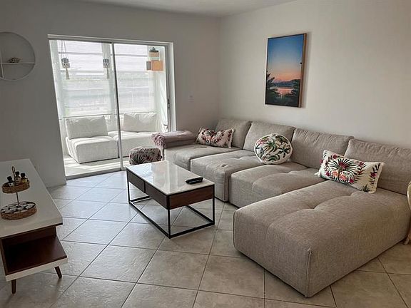 5th image of 2515 NE 1st Ct APT 411