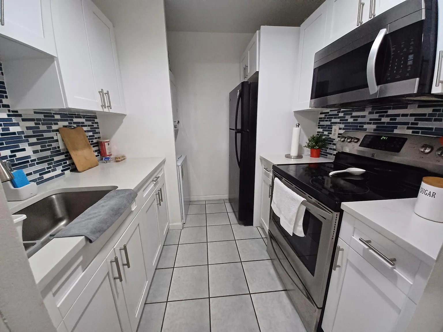 2 bed, 2.0 bath, 768 sqft, $2,100 — Photo 4