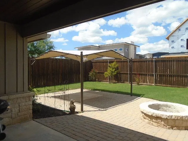 3 bed, 1880 sqft, $2,800 — Photo 4
